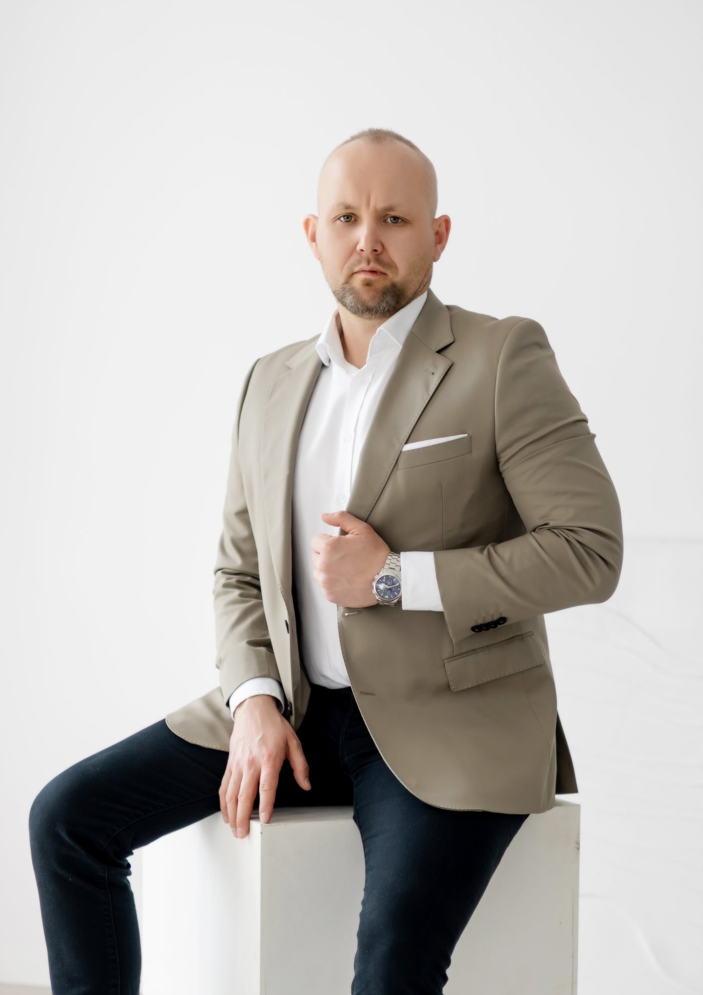 Sebastian podczas rozmowy z klientem
